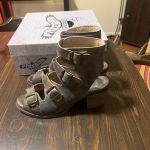 Freebird by Steve Quail sz 10